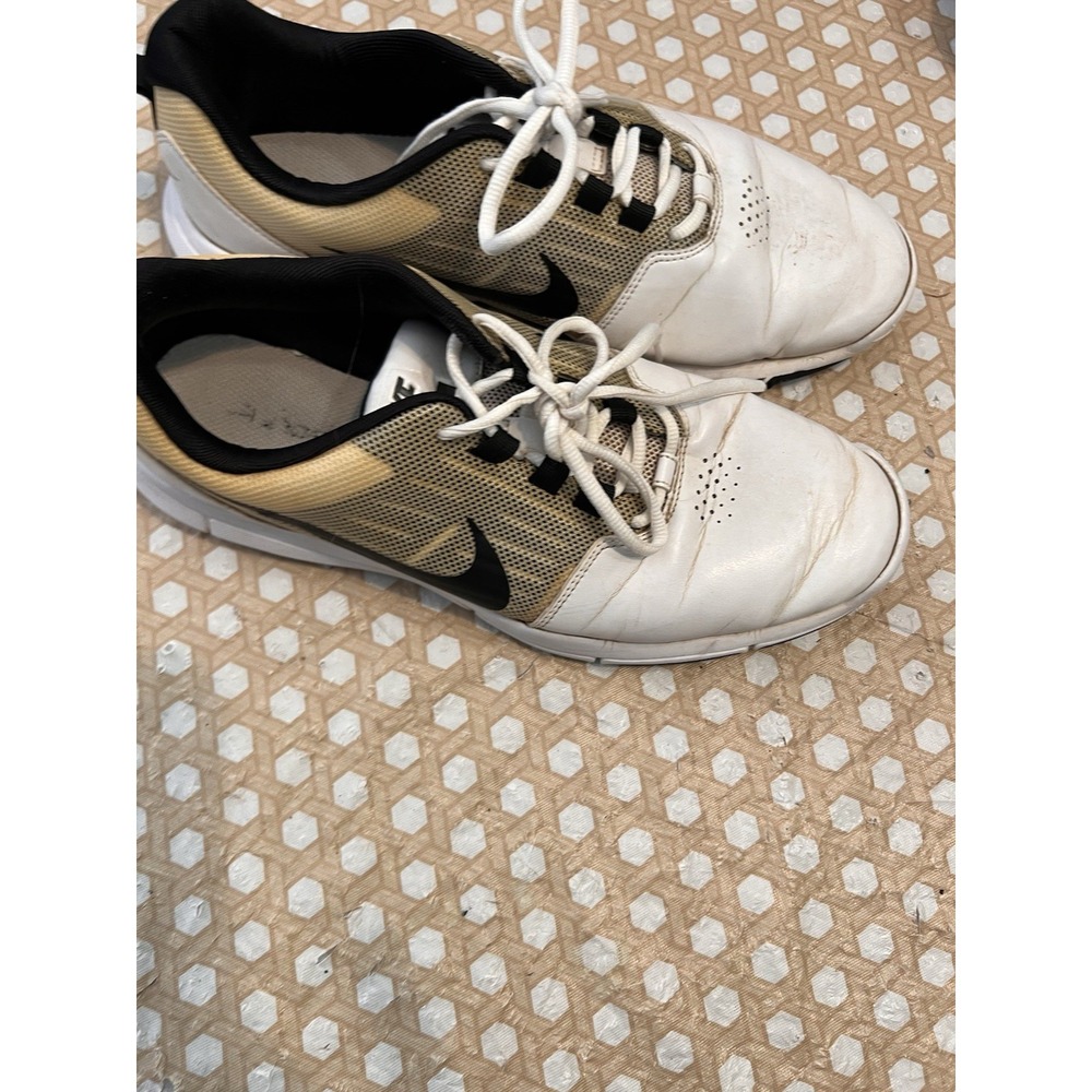 Mens Nike Explorer Spikeless Golf Shoes 704694 100 White Size 9